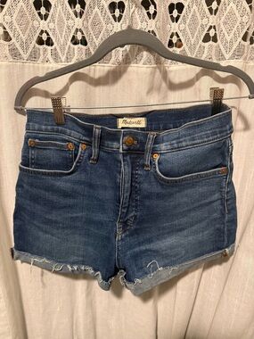 Madewell High-Rise Denim Shorts in Medium Blue
